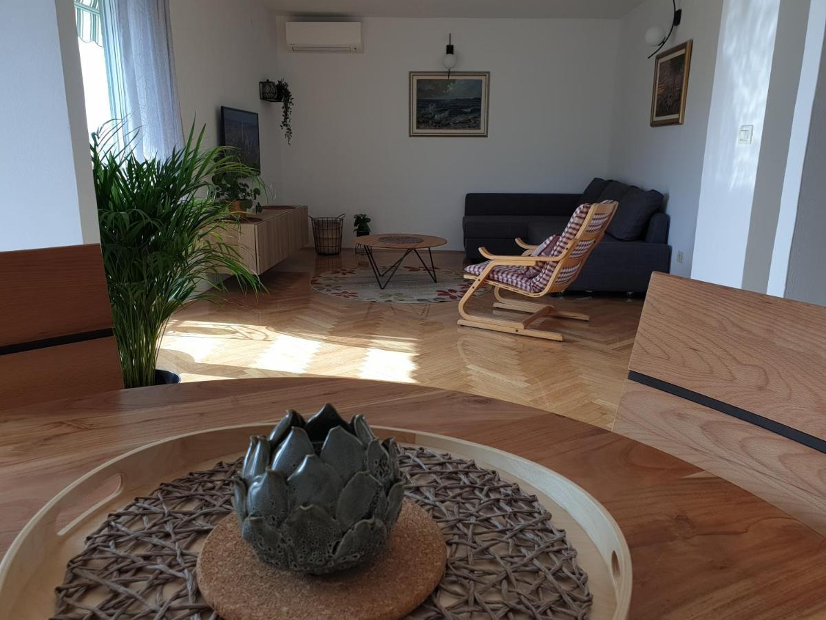 Apartment Maeistro By Privileggio Residence روفينج المظهر الخارجي الصورة